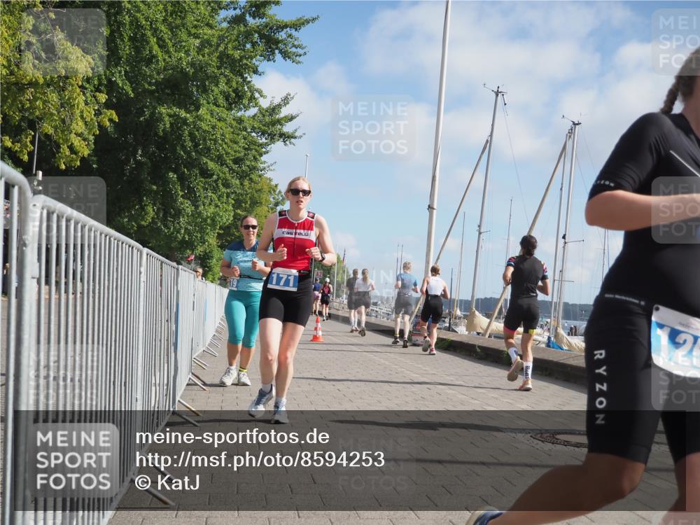 17.08.2025 - KN Förde Triathlon 2025 KatJ http://msf.ph/oto/8594253 17.08.2025 10:22:12 Laufen 125, 171, 219 meine-sportfotos.de