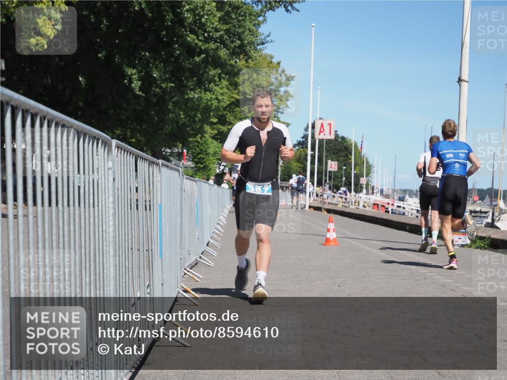 17.08.2025 - KN Förde Triathlon 2025 KatJ http://msf.ph/oto/8594610 17.08.2025 13:40:33 Laufen 357, 458 meine-sportfotos.de