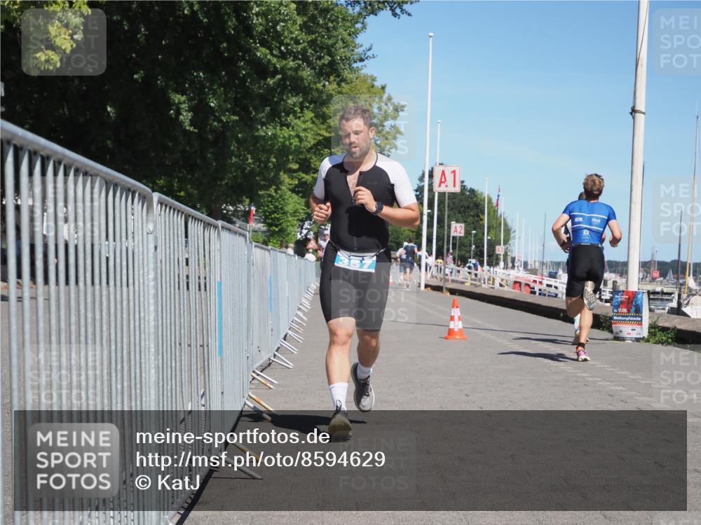 17.08.2025 - KN Förde Triathlon 2025 KatJ http://msf.ph/oto/8594629 17.08.2025 13:40:33 Laufen 357, 458 meine-sportfotos.de
