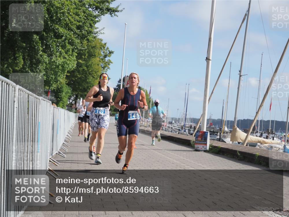 17.08.2025 - KN Förde Triathlon 2025 KatJ http://msf.ph/oto/8594663 17.08.2025 10:22:56 Laufen 107, 111, 118, 145, 197, 202, 249 meine-sportfotos.de
