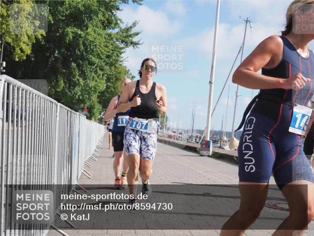 17.08.2025 - KN Förde Triathlon 2025 KatJ http://msf.ph/oto/8594730 17.08.2025 10:22:59 Laufen 107, 111, 118, 145, 249 meine-sportfotos.de