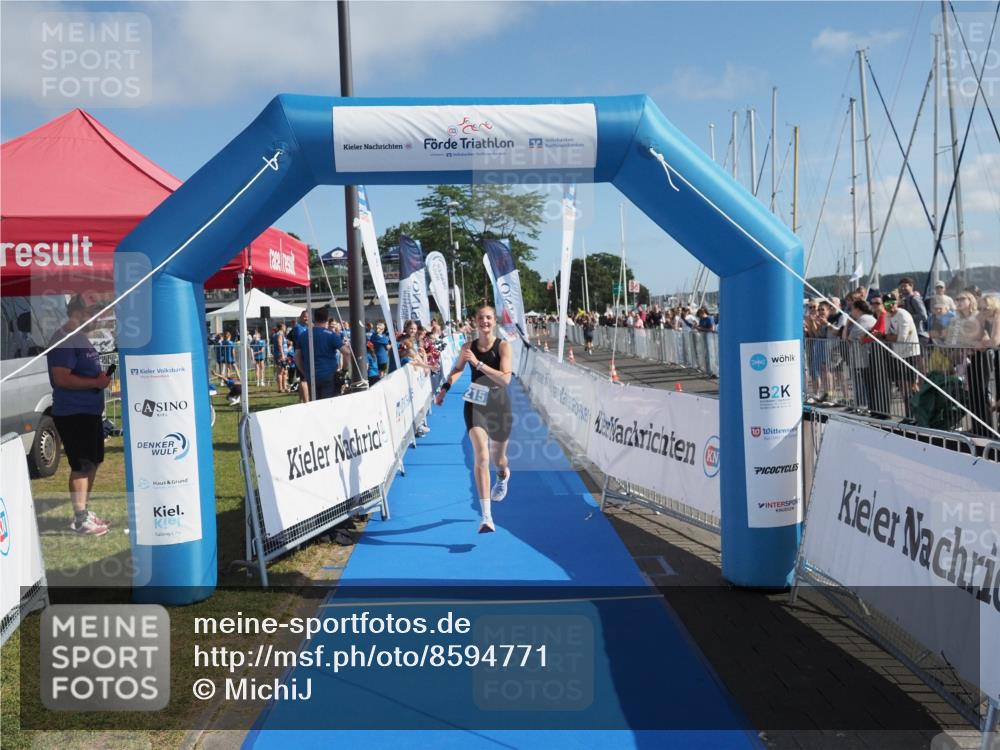 17.08.2025 - KN Förde Triathlon 2025 MichiJ http://msf.ph/oto/8594771 17.08.2025 10:38:41 Laufen 215 meine-sportfotos.de