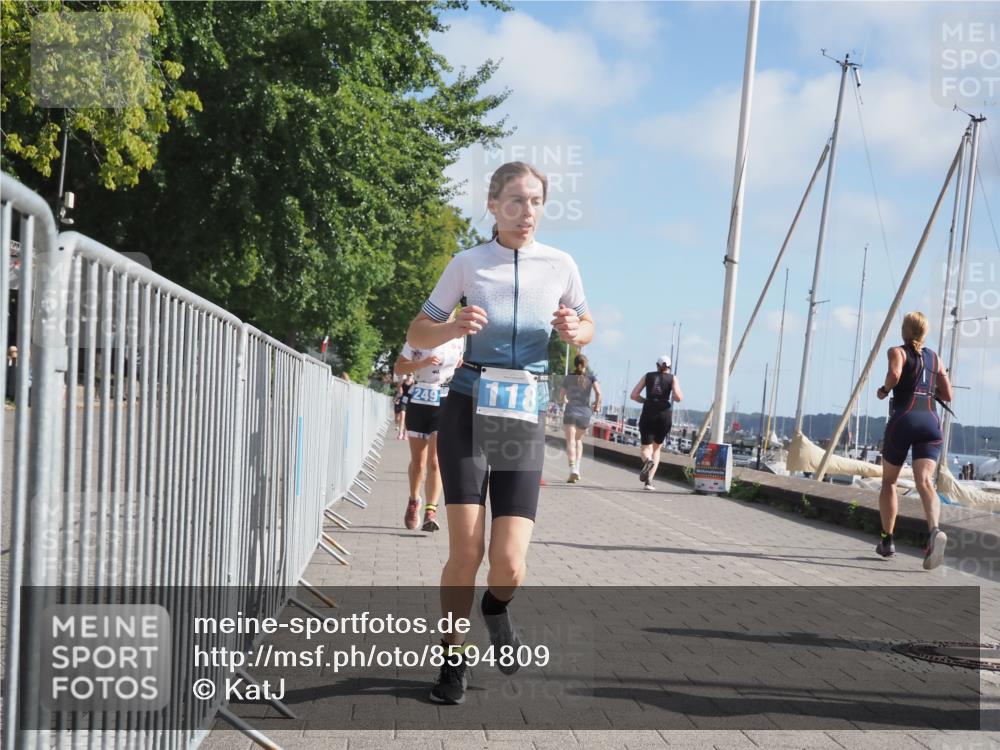 17.08.2025 - KN Förde Triathlon 2025 KatJ http://msf.ph/oto/8594809 17.08.2025 10:23:03 Laufen 111, 118, 249 meine-sportfotos.de
