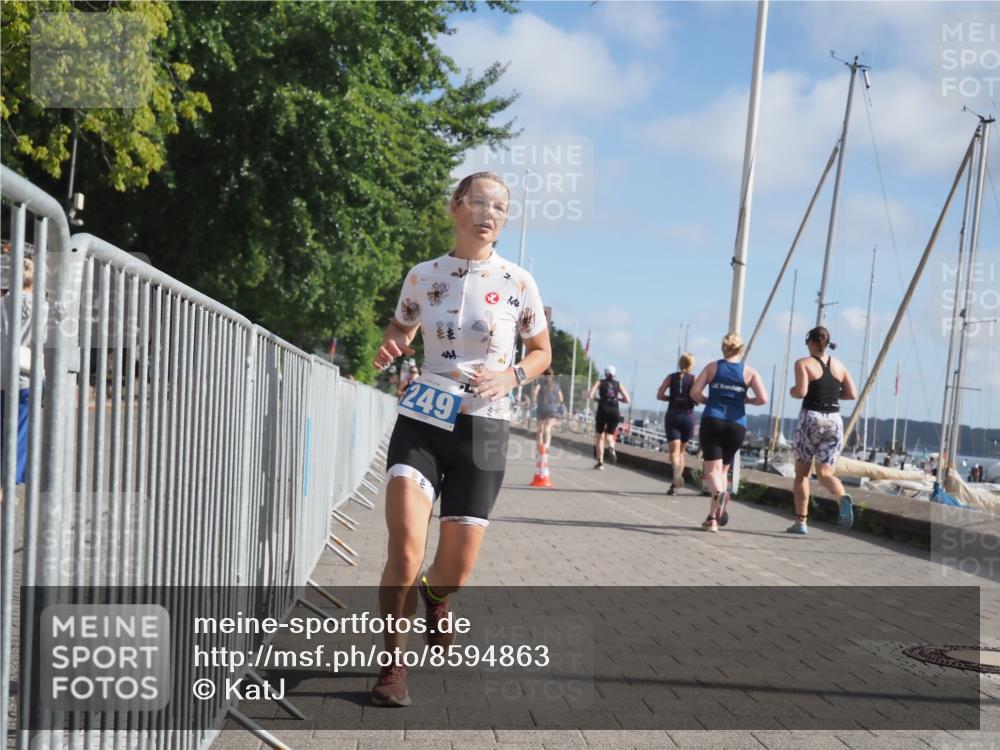 17.08.2025 - KN Förde Triathlon 2025 KatJ http://msf.ph/oto/8594863 17.08.2025 10:23:06 Laufen 118, 221, 249 meine-sportfotos.de