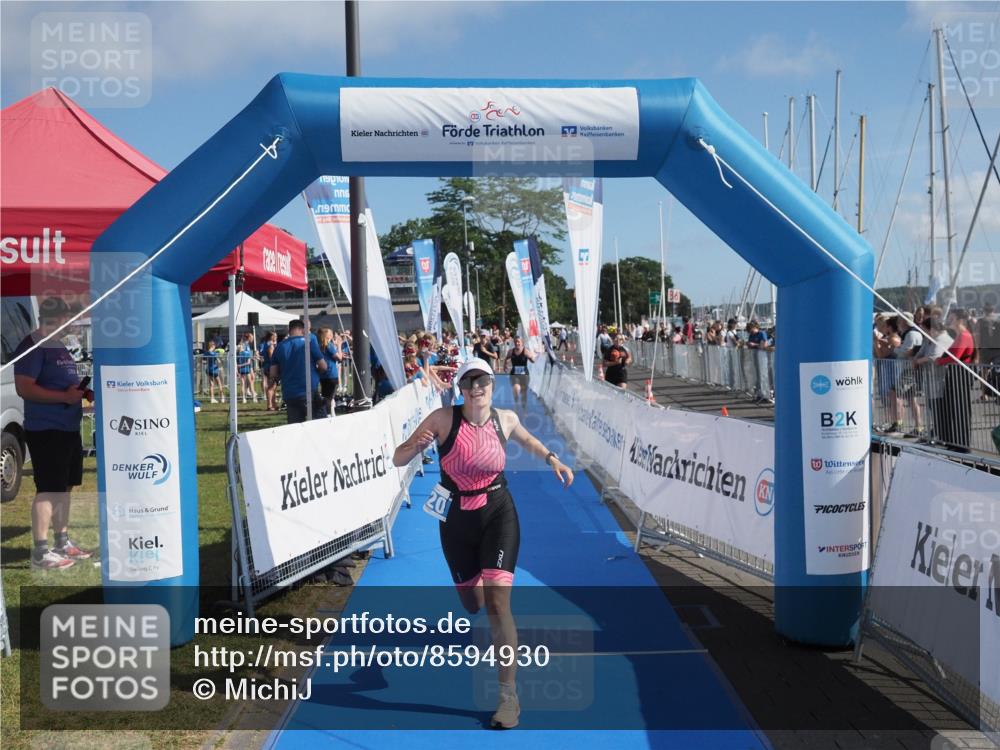 17.08.2025 - KN Förde Triathlon 2025 MichiJ http://msf.ph/oto/8594930 17.08.2025 10:39:03 Laufen 120, 223, 254 meine-sportfotos.de