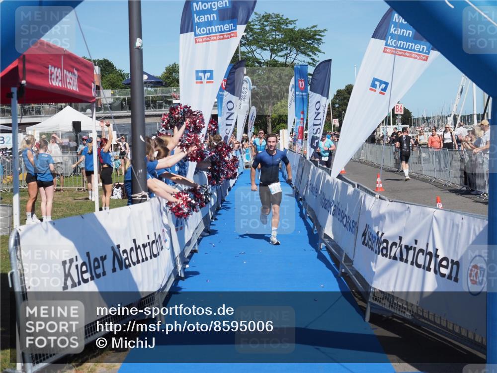 17.08.2025 - KN Förde Triathlon 2025 MichiJ http://msf.ph/oto/8595006 17.08.2025 13:56:14 Laufen 498 meine-sportfotos.de