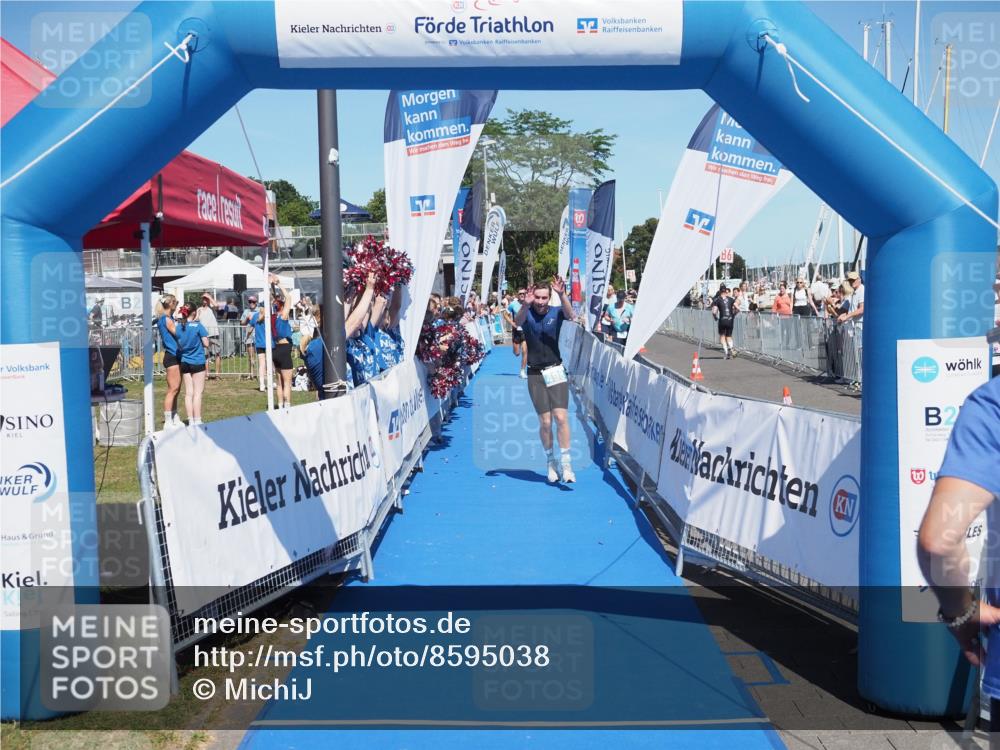 17.08.2025 - KN Förde Triathlon 2025 MichiJ http://msf.ph/oto/8595038 17.08.2025 13:56:15 Laufen 498 meine-sportfotos.de