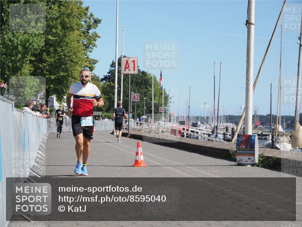 17.08.2025 - KN Förde Triathlon 2025 KatJ http://msf.ph/oto/8595040 17.08.2025 11:42:22 Laufen 306 meine-sportfotos.de
