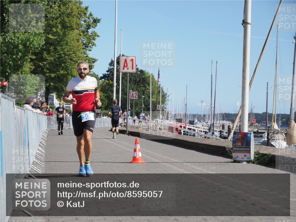 17.08.2025 - KN Förde Triathlon 2025 KatJ http://msf.ph/oto/8595057 17.08.2025 11:42:23 Laufen 306 meine-sportfotos.de
