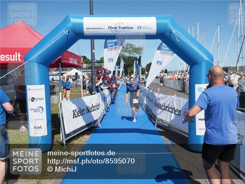 17.08.2025 - KN Förde Triathlon 2025 MichiJ http://msf.ph/oto/8595070 17.08.2025 13:56:16 Laufen 498, 532 meine-sportfotos.de