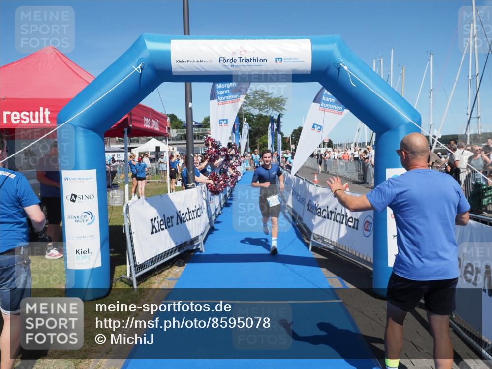 17.08.2025 - KN Förde Triathlon 2025 MichiJ http://msf.ph/oto/8595078 17.08.2025 13:56:16 Laufen 498, 532 meine-sportfotos.de