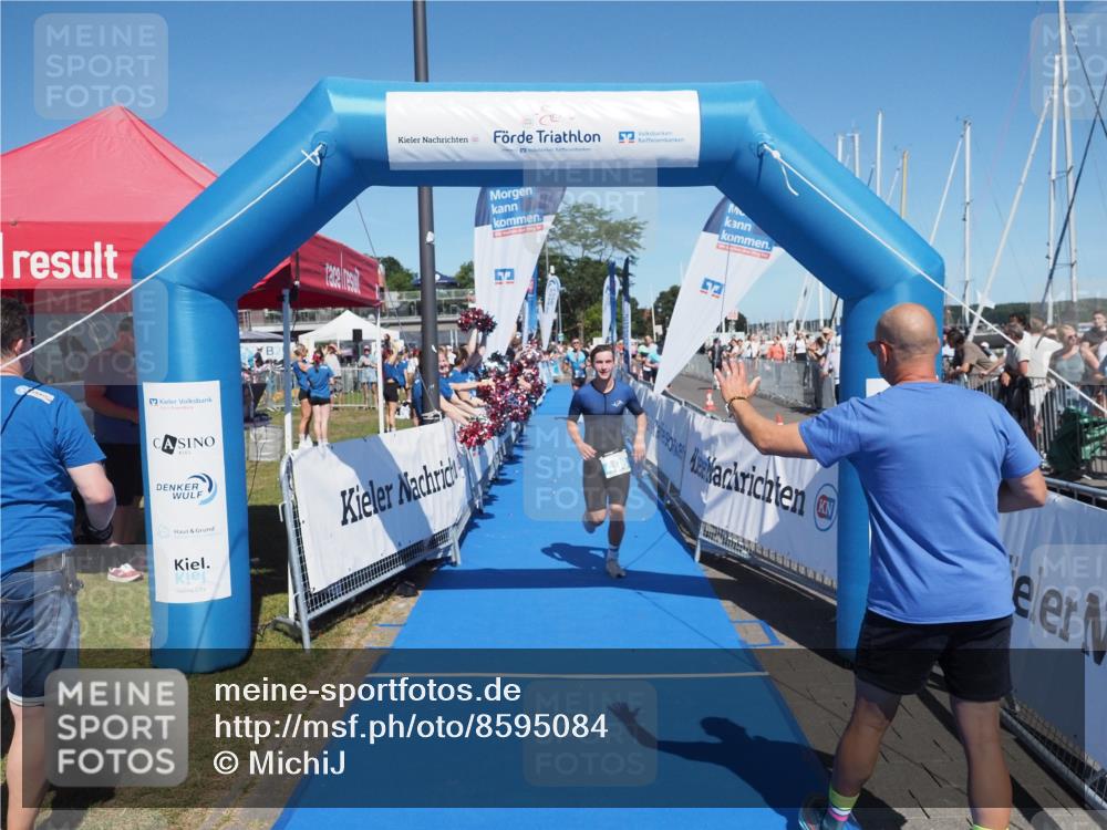 17.08.2025 - KN Förde Triathlon 2025 MichiJ http://msf.ph/oto/8595084 17.08.2025 13:56:16 Laufen 498, 532 meine-sportfotos.de