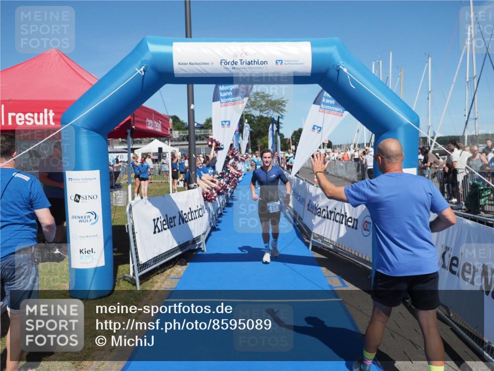 17.08.2025 - KN Förde Triathlon 2025 MichiJ http://msf.ph/oto/8595089 17.08.2025 13:56:16 Laufen 498, 532 meine-sportfotos.de
