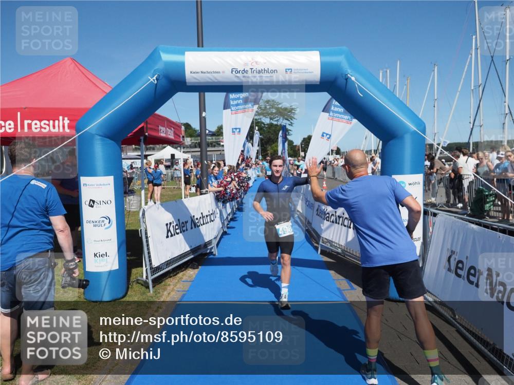 17.08.2025 - KN Förde Triathlon 2025 MichiJ http://msf.ph/oto/8595109 17.08.2025 13:56:17 Laufen 498, 532 meine-sportfotos.de