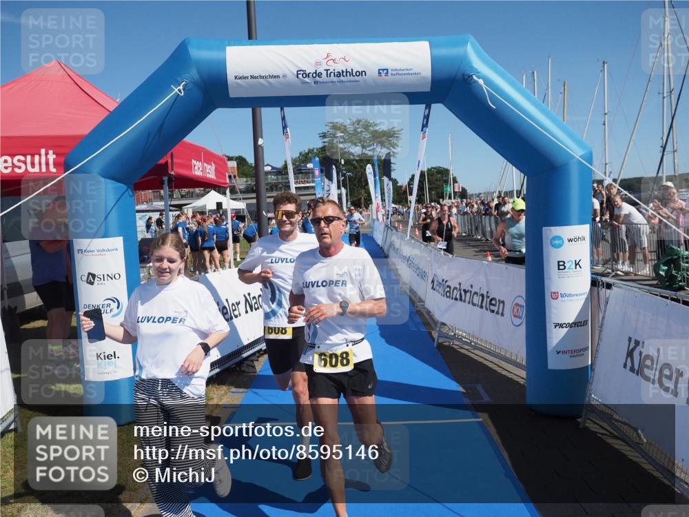 17.08.2025 - KN Förde Triathlon 2025 MichiJ http://msf.ph/oto/8595146 17.08.2025 12:04:00 Laufen 307, 608 meine-sportfotos.de