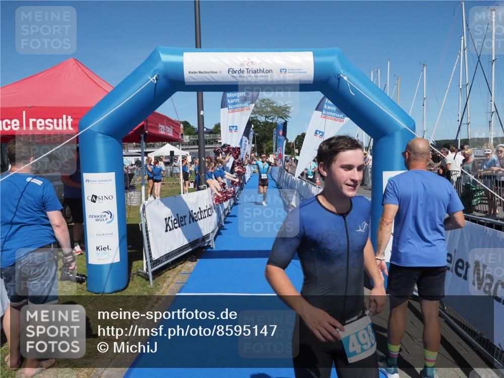 17.08.2025 - KN Förde Triathlon 2025 MichiJ http://msf.ph/oto/8595147 17.08.2025 13:56:18 Laufen 498, 532 meine-sportfotos.de