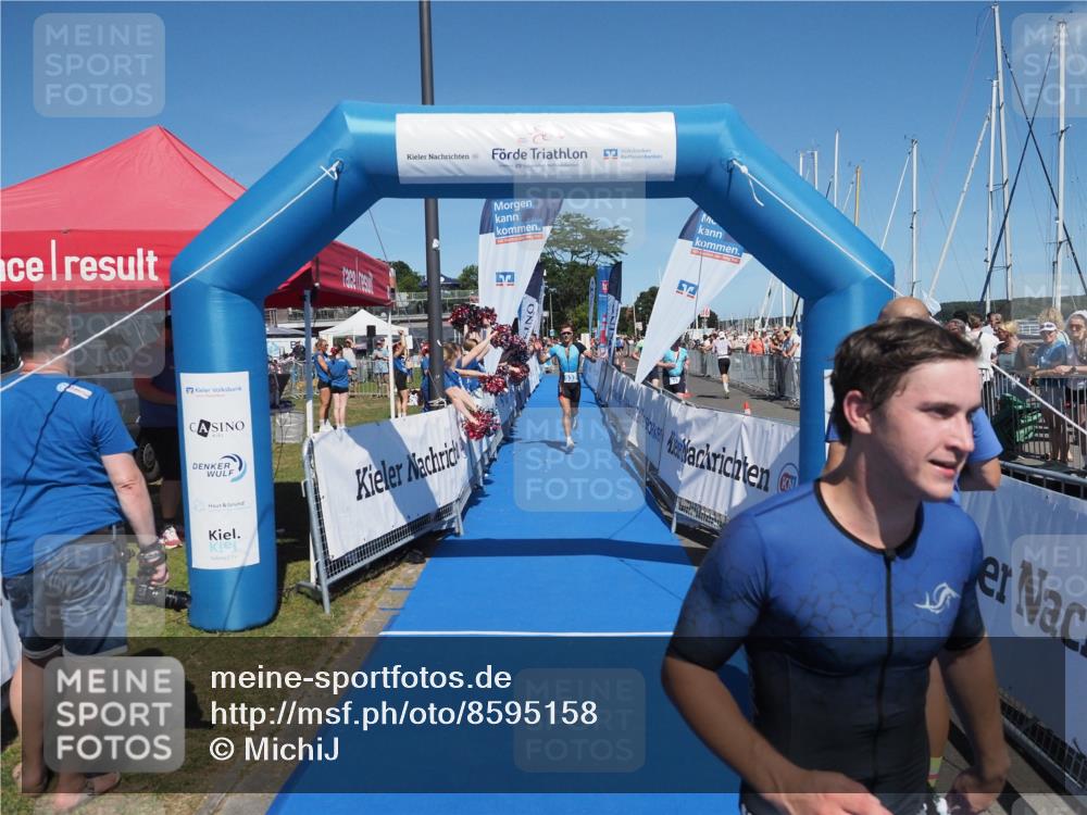 17.08.2025 - KN Förde Triathlon 2025 MichiJ http://msf.ph/oto/8595158 17.08.2025 13:56:18 Laufen 498, 532 meine-sportfotos.de