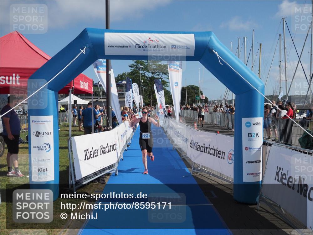 17.08.2025 - KN Förde Triathlon 2025 MichiJ http://msf.ph/oto/8595171 17.08.2025 10:39:15 Laufen 221 meine-sportfotos.de