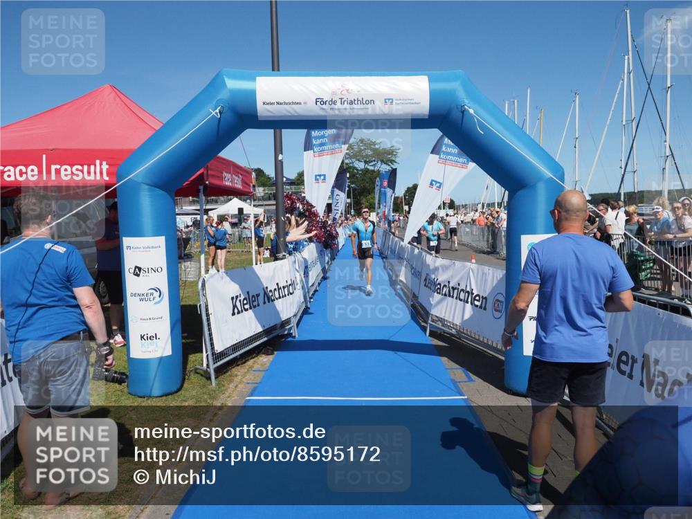 17.08.2025 - KN Förde Triathlon 2025 MichiJ http://msf.ph/oto/8595172 17.08.2025 13:56:18 Laufen 498, 532 meine-sportfotos.de