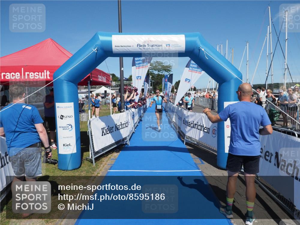 17.08.2025 - KN Förde Triathlon 2025 MichiJ http://msf.ph/oto/8595186 17.08.2025 13:56:19 Laufen 498, 532 meine-sportfotos.de