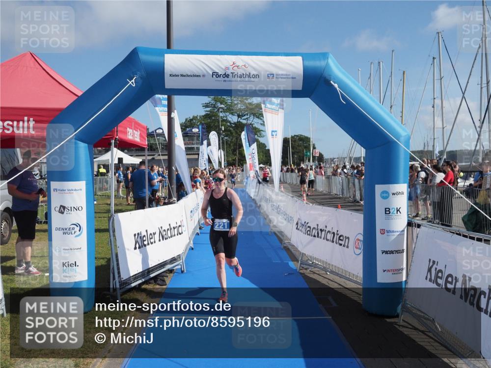 17.08.2025 - KN Förde Triathlon 2025 MichiJ http://msf.ph/oto/8595196 17.08.2025 10:39:15 Laufen 221 meine-sportfotos.de