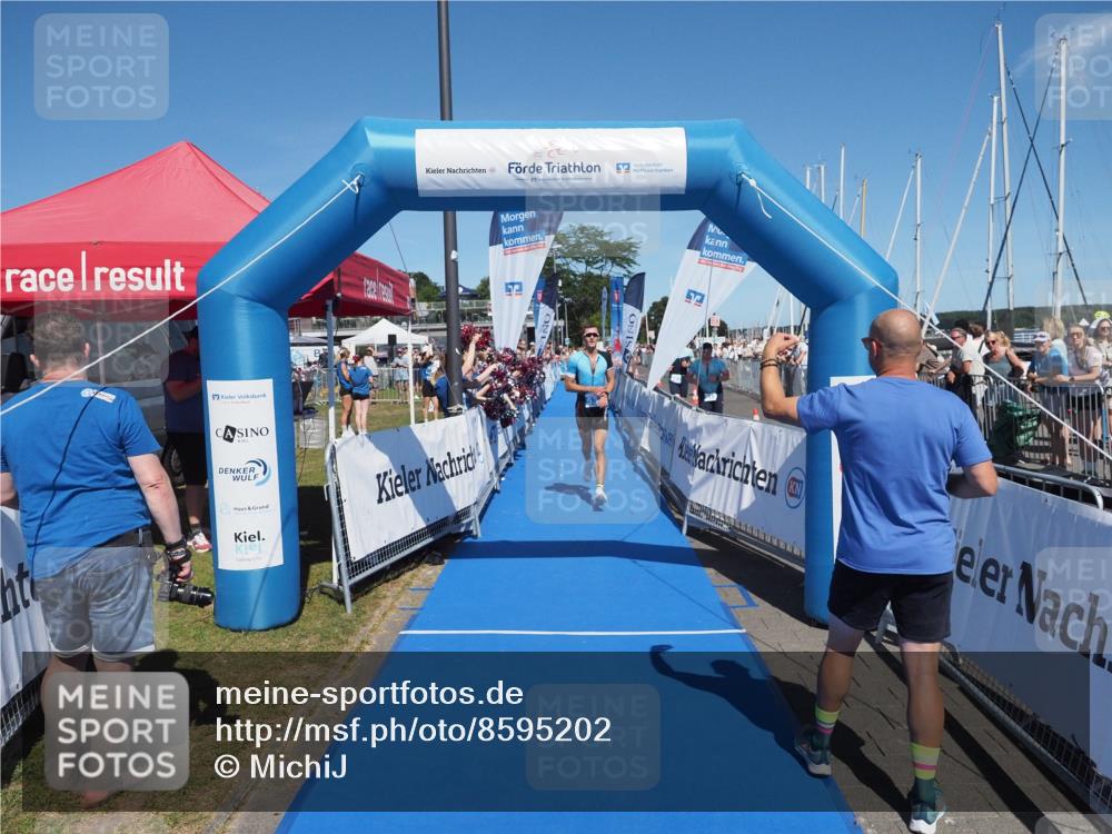 17.08.2025 - KN Förde Triathlon 2025 MichiJ http://msf.ph/oto/8595202 17.08.2025 13:56:19 Laufen 498, 532 meine-sportfotos.de