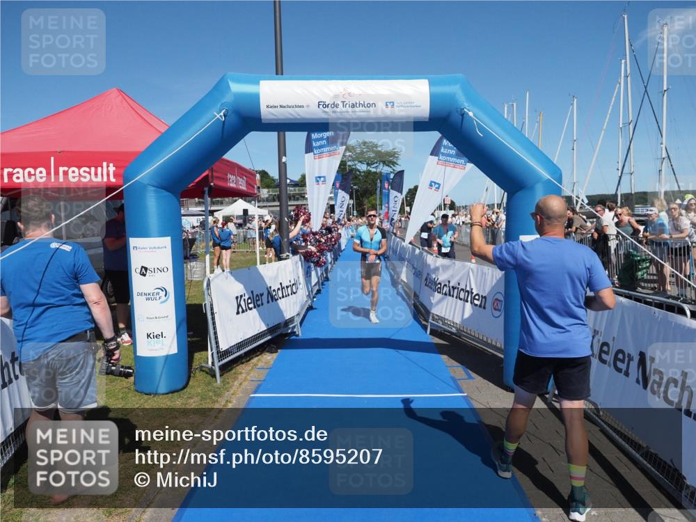 17.08.2025 - KN Förde Triathlon 2025 MichiJ http://msf.ph/oto/8595207 17.08.2025 13:56:19 Laufen 498, 532 meine-sportfotos.de