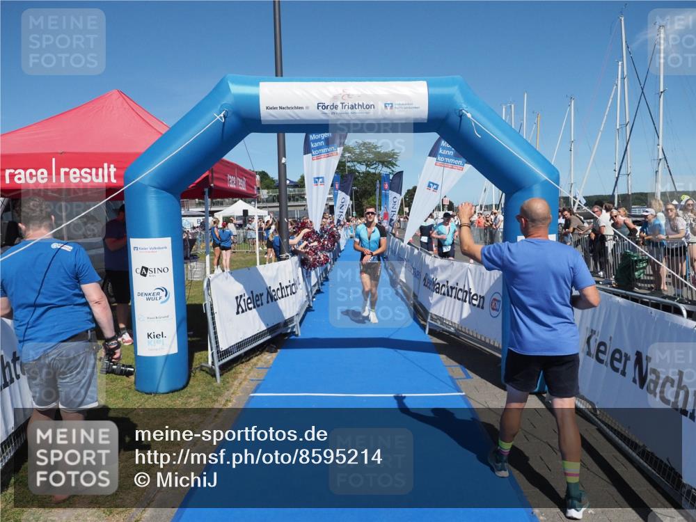 17.08.2025 - KN Förde Triathlon 2025 MichiJ http://msf.ph/oto/8595214 17.08.2025 13:56:19 Laufen 498, 532 meine-sportfotos.de