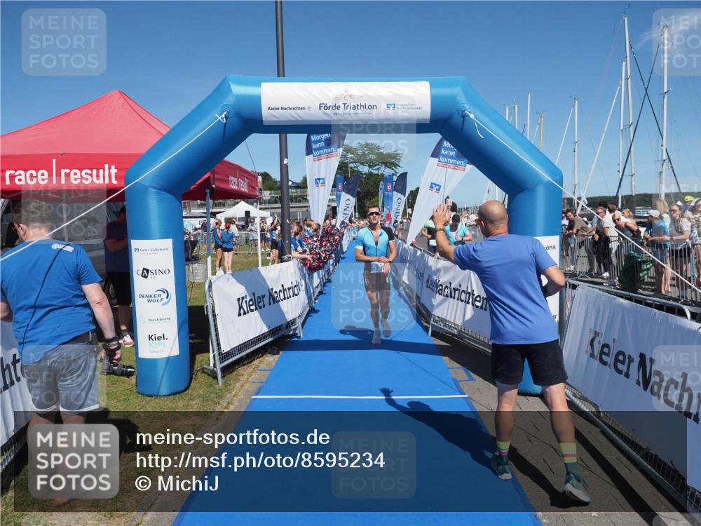 17.08.2025 - KN Förde Triathlon 2025 MichiJ http://msf.ph/oto/8595234 17.08.2025 13:56:20 Laufen 498, 532 meine-sportfotos.de