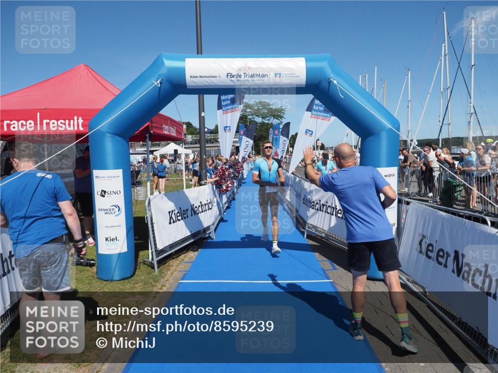 17.08.2025 - KN Förde Triathlon 2025 MichiJ http://msf.ph/oto/8595239 17.08.2025 13:56:20 Laufen 498, 532 meine-sportfotos.de