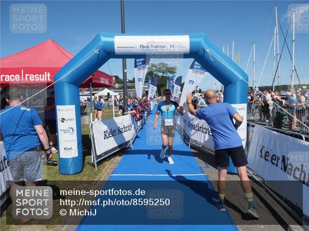17.08.2025 - KN Förde Triathlon 2025 MichiJ http://msf.ph/oto/8595250 17.08.2025 13:56:20 Laufen 498, 532 meine-sportfotos.de