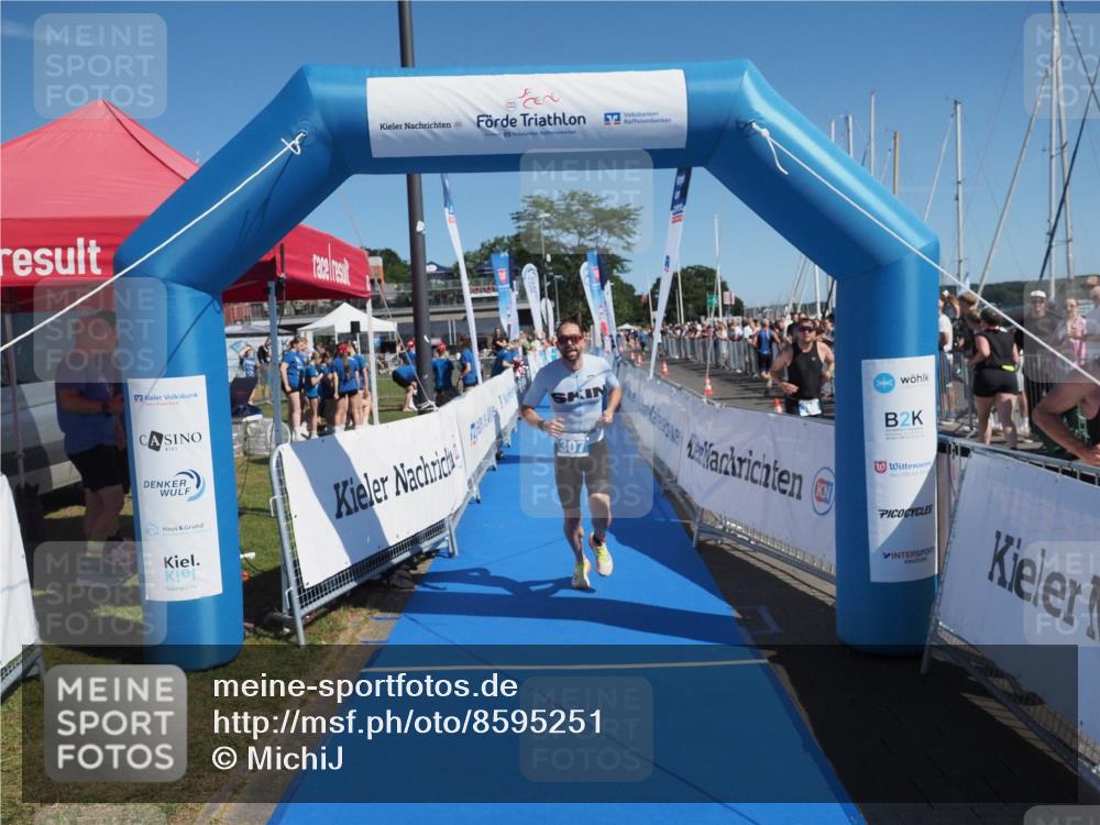 17.08.2025 - KN Förde Triathlon 2025 MichiJ http://msf.ph/oto/8595251 17.08.2025 12:04:03 Laufen 307, 608 meine-sportfotos.de