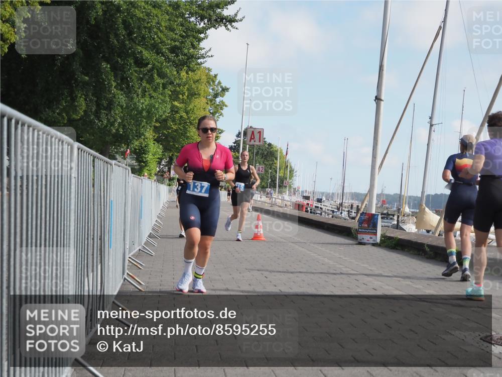 17.08.2025 - KN Förde Triathlon 2025 KatJ http://msf.ph/oto/8595255 17.08.2025 10:24:03 Laufen 137, 215, 246 meine-sportfotos.de