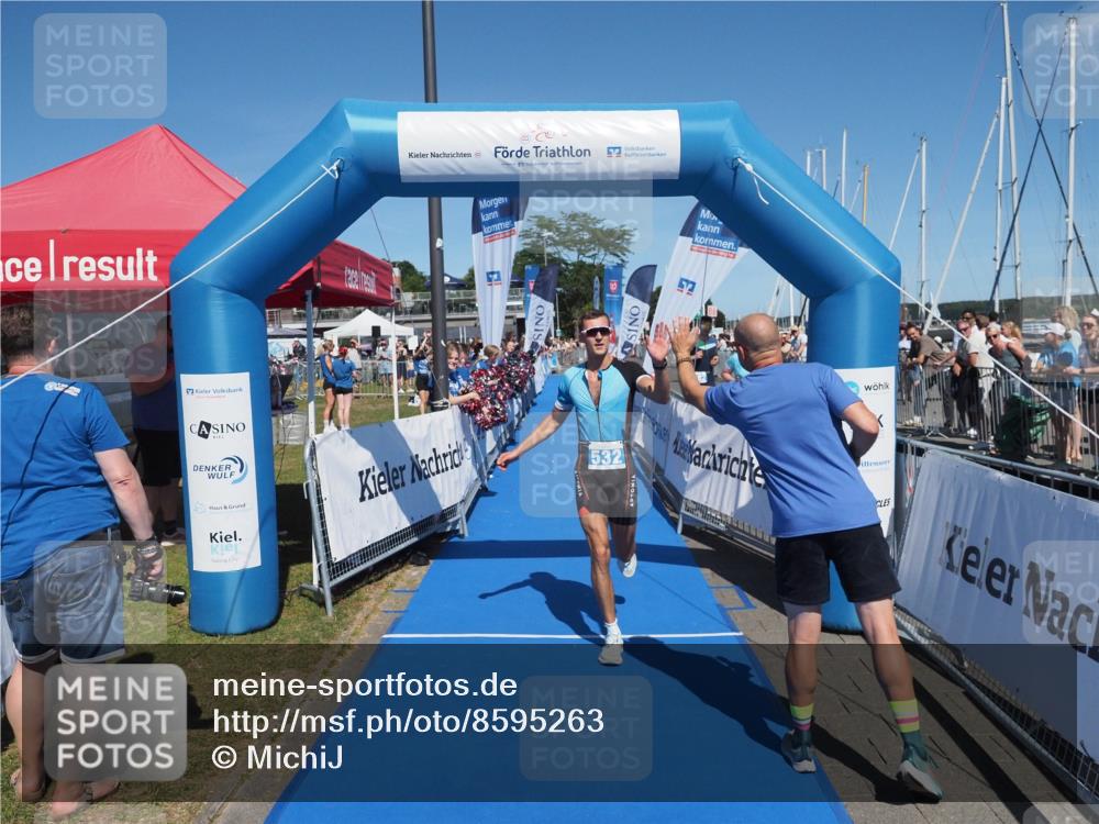 17.08.2025 - KN Förde Triathlon 2025 MichiJ http://msf.ph/oto/8595263 17.08.2025 13:56:20 Laufen 498, 532 meine-sportfotos.de