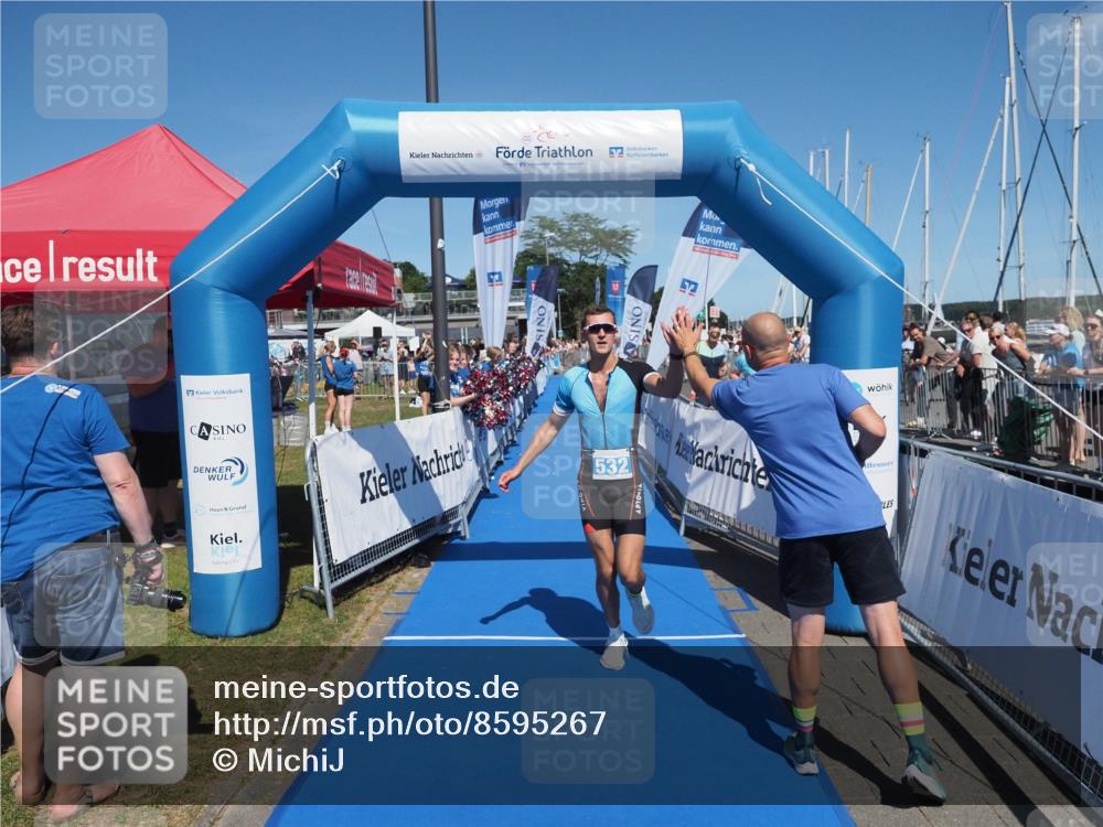 17.08.2025 - KN Förde Triathlon 2025 MichiJ http://msf.ph/oto/8595267 17.08.2025 13:56:21 Laufen 498, 532 meine-sportfotos.de