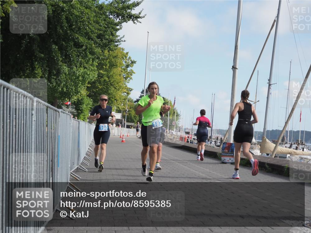 17.08.2025 - KN Förde Triathlon 2025 KatJ http://msf.ph/oto/8595385 17.08.2025 10:24:14 Laufen 187, 190, 223 meine-sportfotos.de