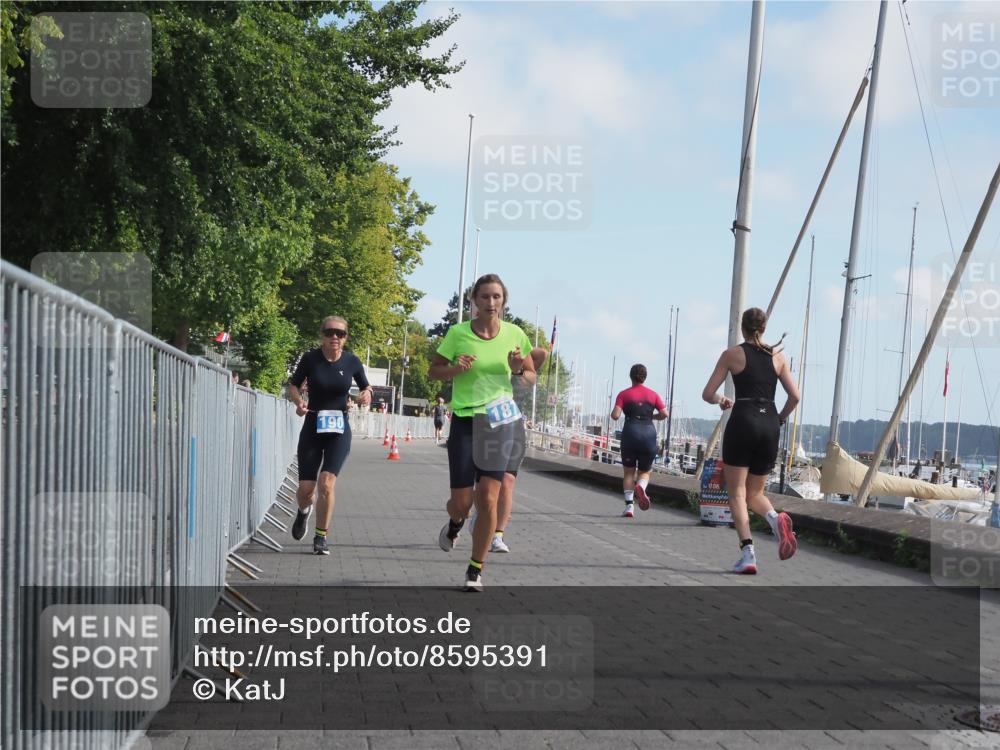 17.08.2025 - KN Förde Triathlon 2025 KatJ http://msf.ph/oto/8595391 17.08.2025 10:24:14 Laufen 187, 190, 223 meine-sportfotos.de