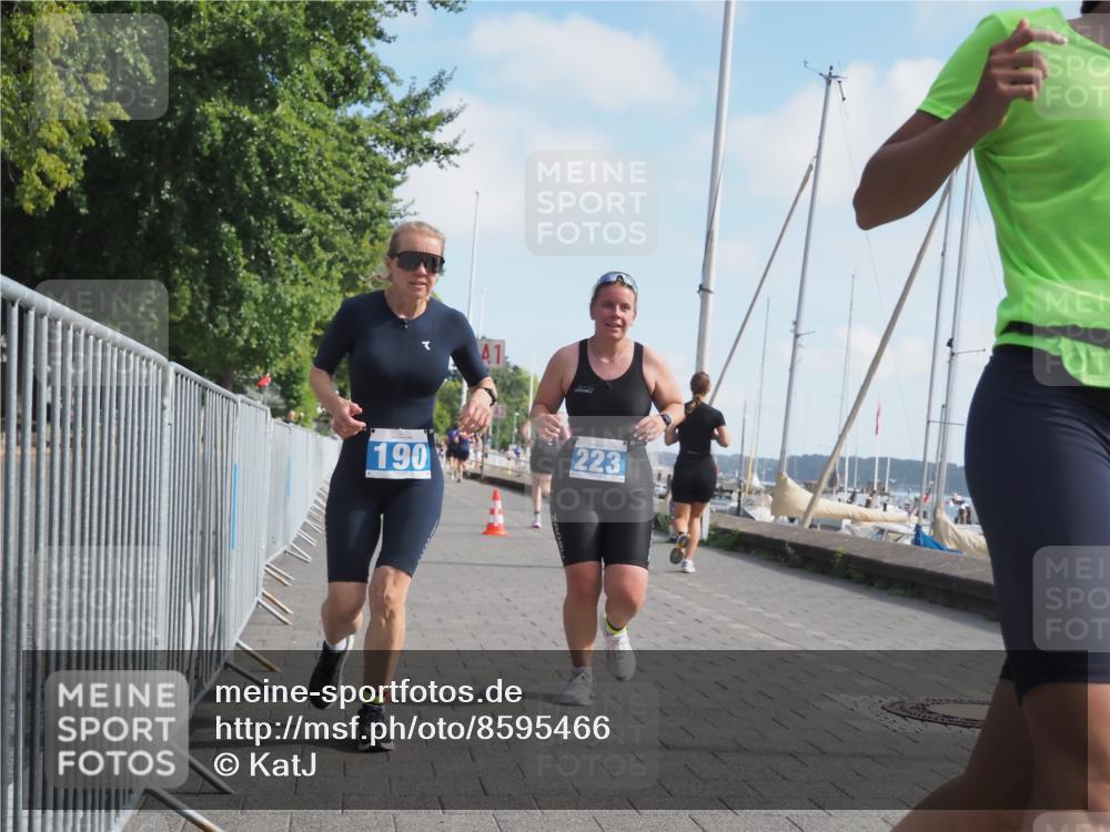 17.08.2025 - KN Förde Triathlon 2025 KatJ http://msf.ph/oto/8595466 17.08.2025 10:24:17 Laufen 187, 190, 223 meine-sportfotos.de