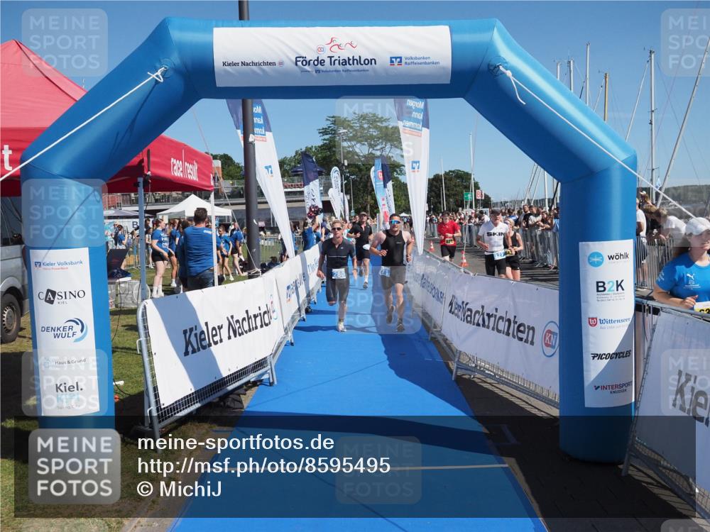 17.08.2025 - KN Förde Triathlon 2025 MichiJ http://msf.ph/oto/8595495 17.08.2025 12:04:37 Laufen 271, 280, 295, 306 meine-sportfotos.de