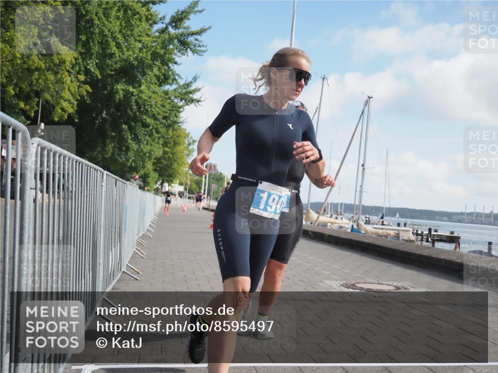 17.08.2025 - KN Förde Triathlon 2025 KatJ http://msf.ph/oto/8595497 17.08.2025 10:24:18 Laufen 150, 187, 190, 223 meine-sportfotos.de