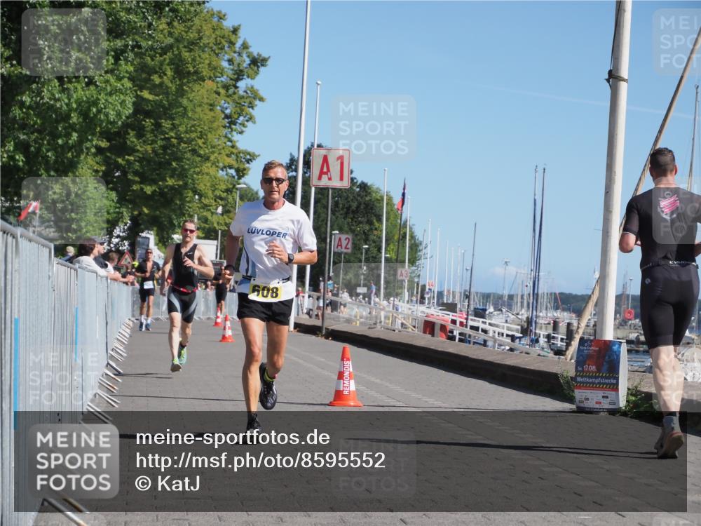 17.08.2025 - KN Förde Triathlon 2025 KatJ http://msf.ph/oto/8595552 17.08.2025 11:43:21 Laufen 296, 608 meine-sportfotos.de