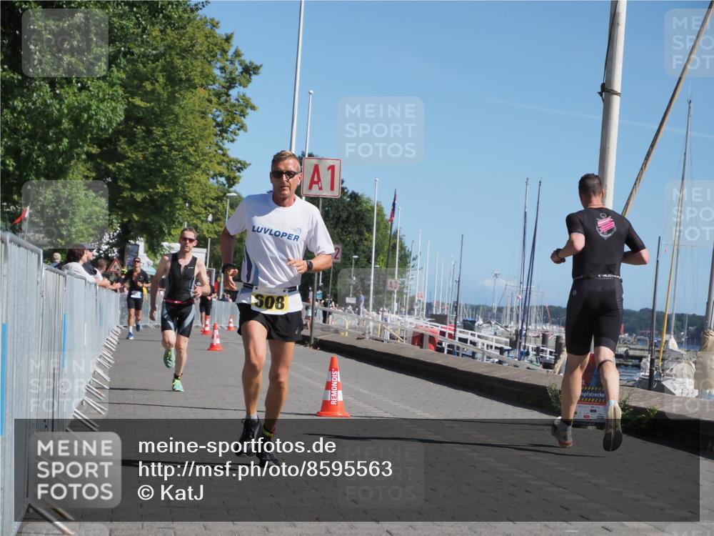 17.08.2025 - KN Förde Triathlon 2025 KatJ http://msf.ph/oto/8595563 17.08.2025 11:43:21 Laufen 296, 608 meine-sportfotos.de