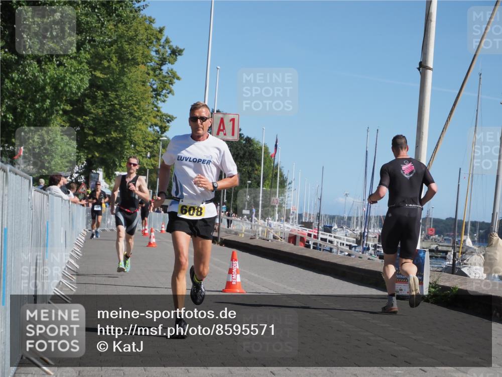 17.08.2025 - KN Förde Triathlon 2025 KatJ http://msf.ph/oto/8595571 17.08.2025 11:43:21 Laufen 296, 608 meine-sportfotos.de