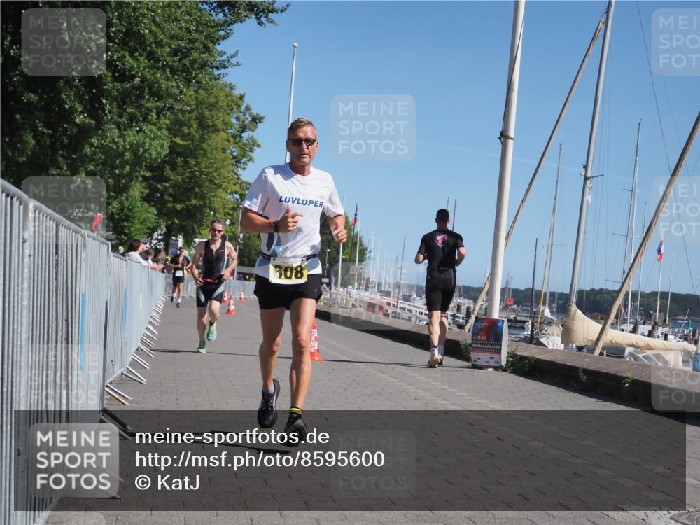 17.08.2025 - KN Förde Triathlon 2025 KatJ http://msf.ph/oto/8595600 17.08.2025 11:43:22 Laufen 296, 608 meine-sportfotos.de
