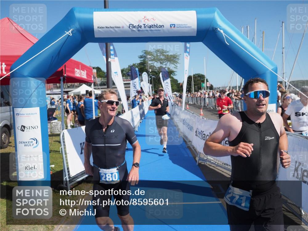17.08.2025 - KN Förde Triathlon 2025 MichiJ http://msf.ph/oto/8595601 17.08.2025 12:04:39 Laufen 271, 280, 295, 306, 309 meine-sportfotos.de