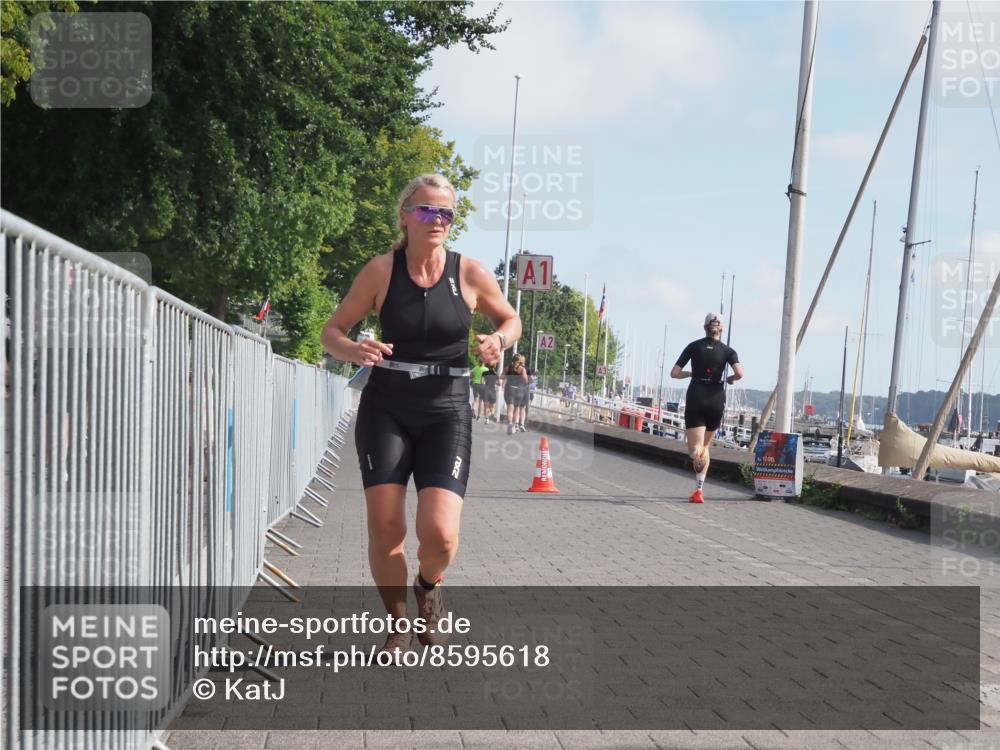 17.08.2025 - KN Förde Triathlon 2025 KatJ http://msf.ph/oto/8595618 17.08.2025 10:24:35 Laufen 183 meine-sportfotos.de