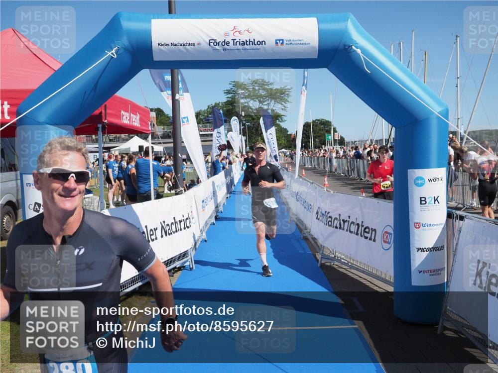 17.08.2025 - KN Förde Triathlon 2025 MichiJ http://msf.ph/oto/8595627 17.08.2025 12:04:40 Laufen 271, 280, 295, 309 meine-sportfotos.de
