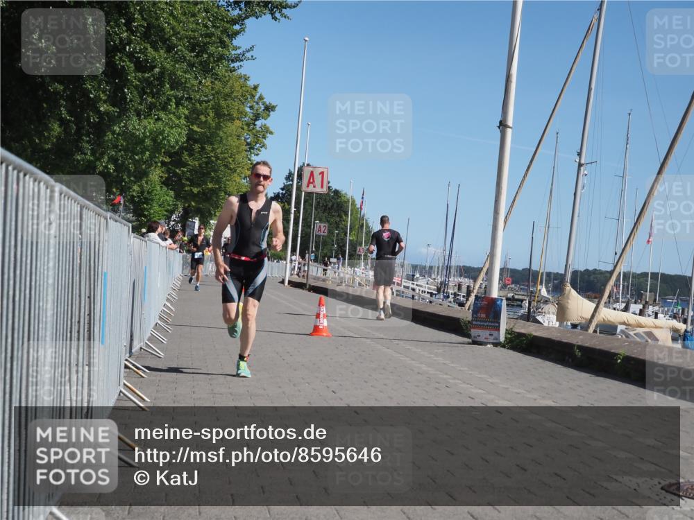 17.08.2025 - KN Förde Triathlon 2025 KatJ http://msf.ph/oto/8595646 17.08.2025 11:43:25 Laufen 296, 608 meine-sportfotos.de