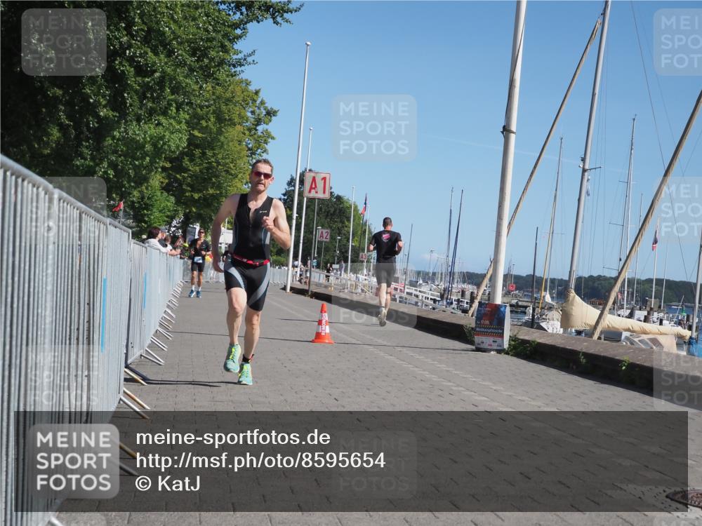 17.08.2025 - KN Förde Triathlon 2025 KatJ http://msf.ph/oto/8595654 17.08.2025 11:43:25 Laufen 296, 608 meine-sportfotos.de