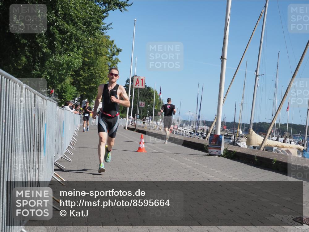 17.08.2025 - KN Förde Triathlon 2025 KatJ http://msf.ph/oto/8595664 17.08.2025 11:43:25 Laufen 296, 608 meine-sportfotos.de